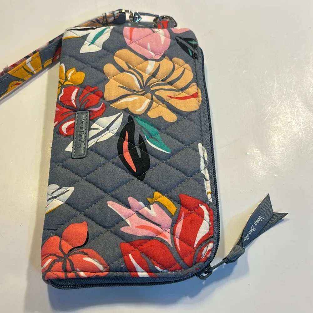 Vera Bradley wristlet floral motif grey clear back pocket